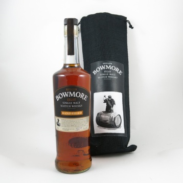 bowmore-hand-filled-august-3-2014-1