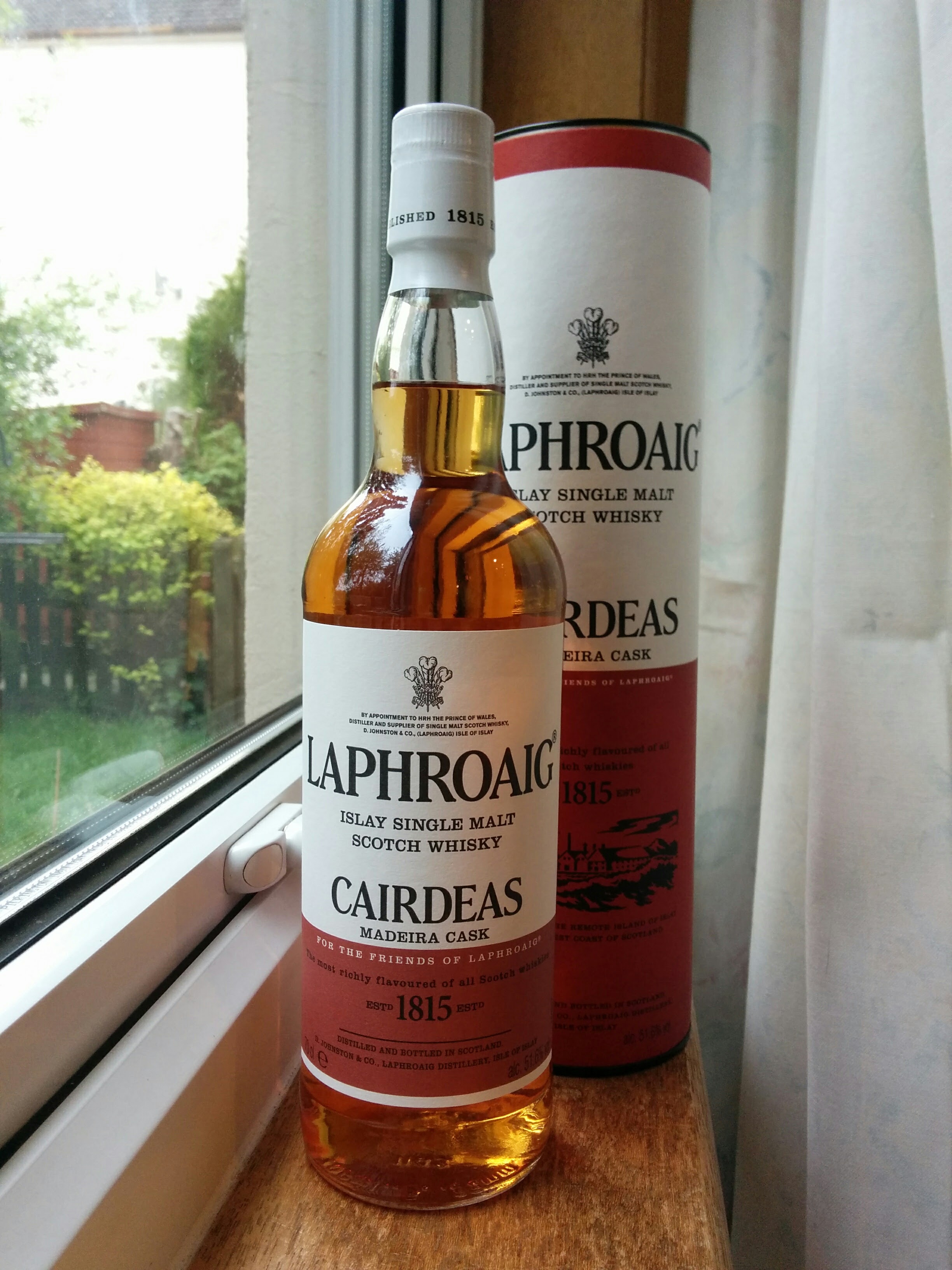 ラフロイグ Laphroaig カーディス 2016 750ml Laphroaig Cairdeas 2016 Madeira Cask Review | Adventures in Whisky